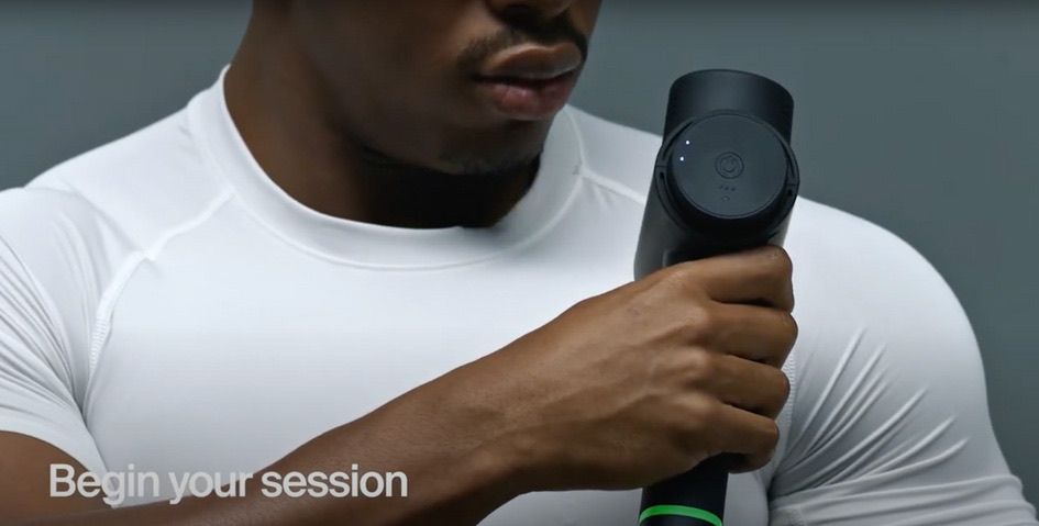 Using the Hypervolt on the shoulder during a session